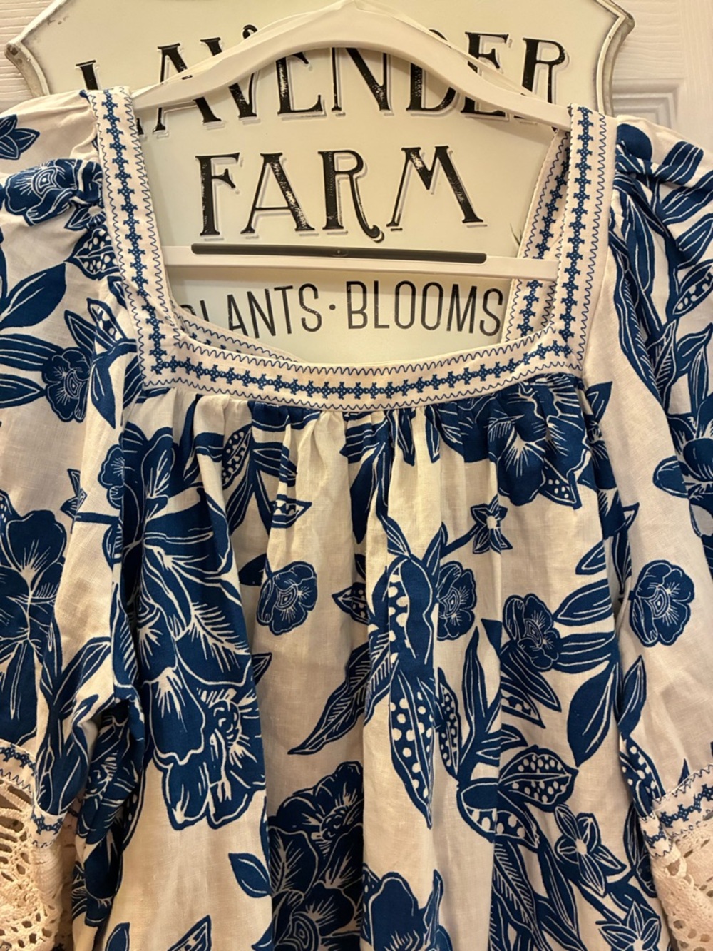 Christian Siriano Blue and Cream Floral Crochet Peasant Top - Picture 3 of 12